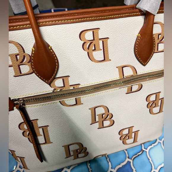 NWT Dooney & Bourke Monogram Tote - Picture 7 of 10